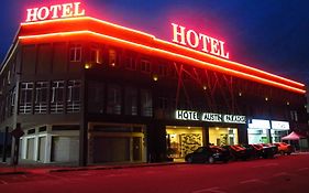 Hotel Austin Paradise